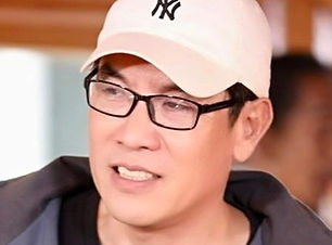 Snowy Saphat Wichaiyametha Owner & Founder Sawasdee Vision Studio สวัสดีวิชชั่น