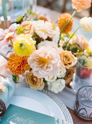 Fall color florals for a wedding at The Wayback a Austin wedding venue