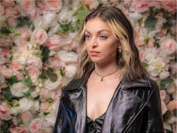 Portfolio 8 Portrait - Rose