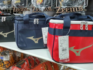 グローバルエリートの限定クーラーバッグ