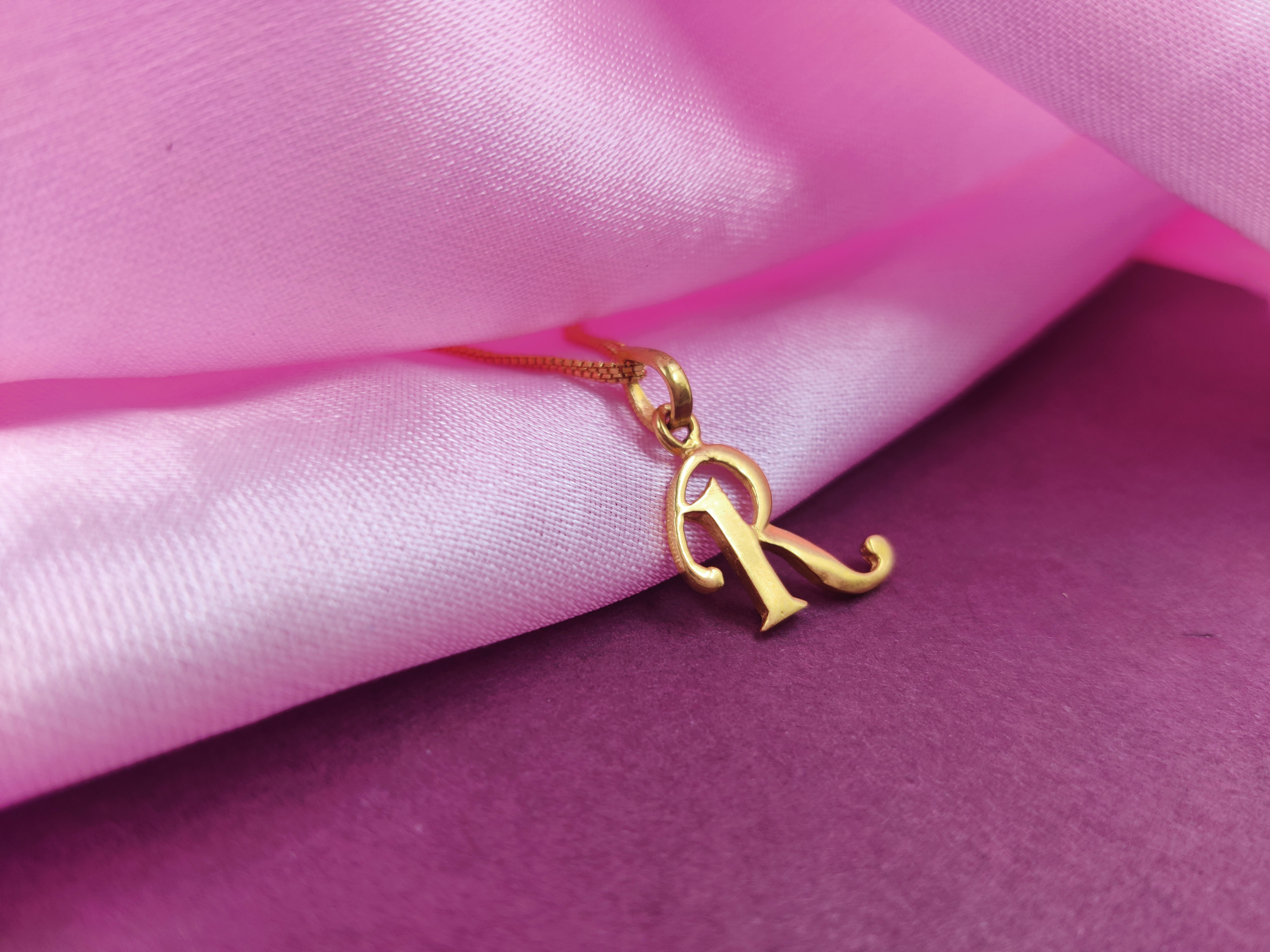Pendant ( Letter "R") 22K 1.77gms