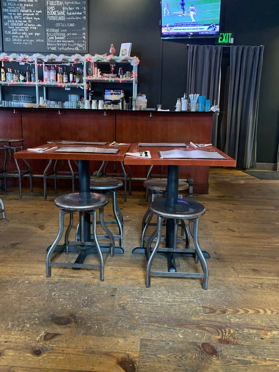 Some of the seating options at Beasley's.