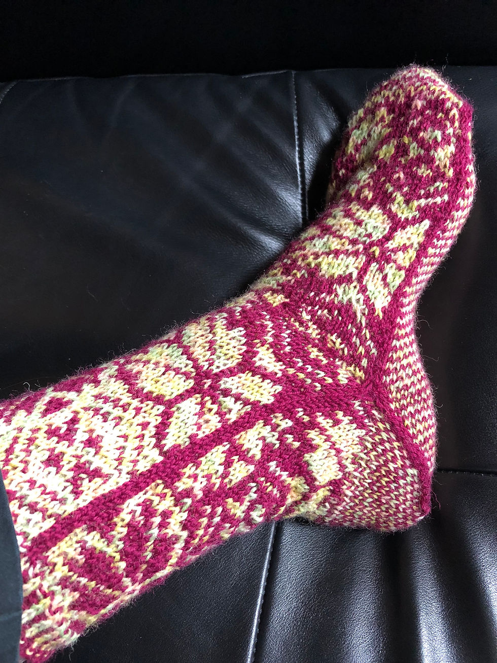 Light and dark snowflakes