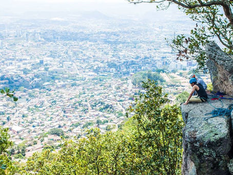 Escalando en el Picacho