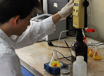 Digitrate Bottle-Top Buret, Jencons Scientific Ltd