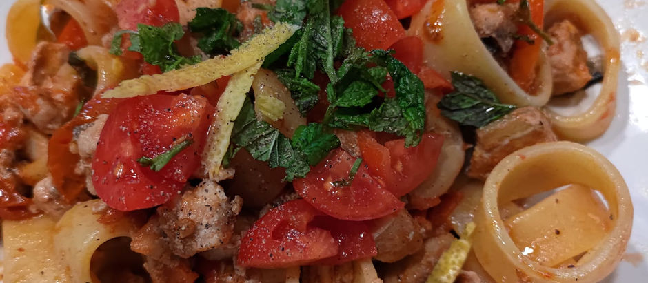 Calamarata al ragù di sgombro