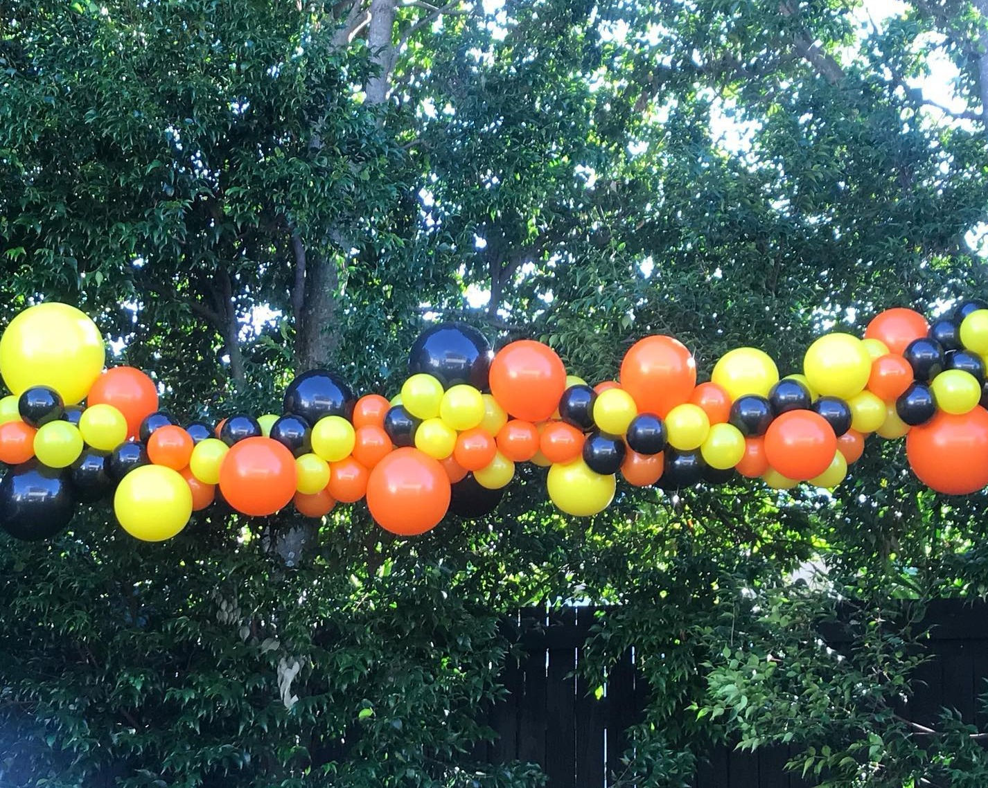 Hang Yourself Med size 3.5m Balloon Garland