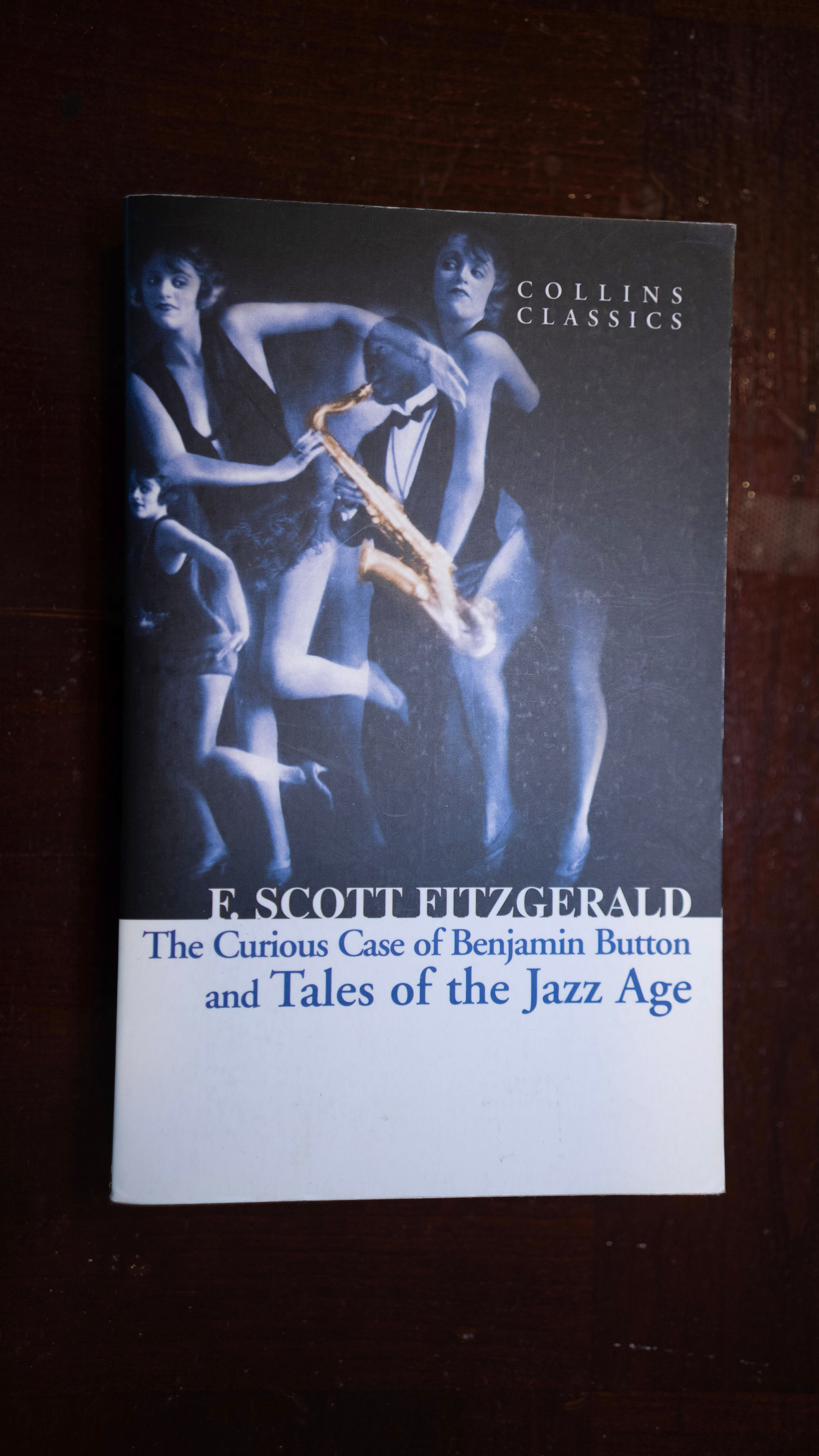 The Curious Case of Benjamin Button and Tales of the Jazz Age - F. Scott Fitzger