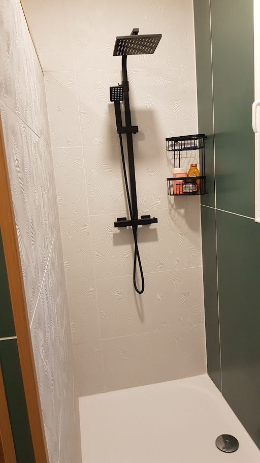 3énovation salle de bain Laragne renov peinture APRES 03