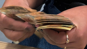 Com reajuste acima da inflação, salário mínimo de R$ 1.621 será pago em fevereiro