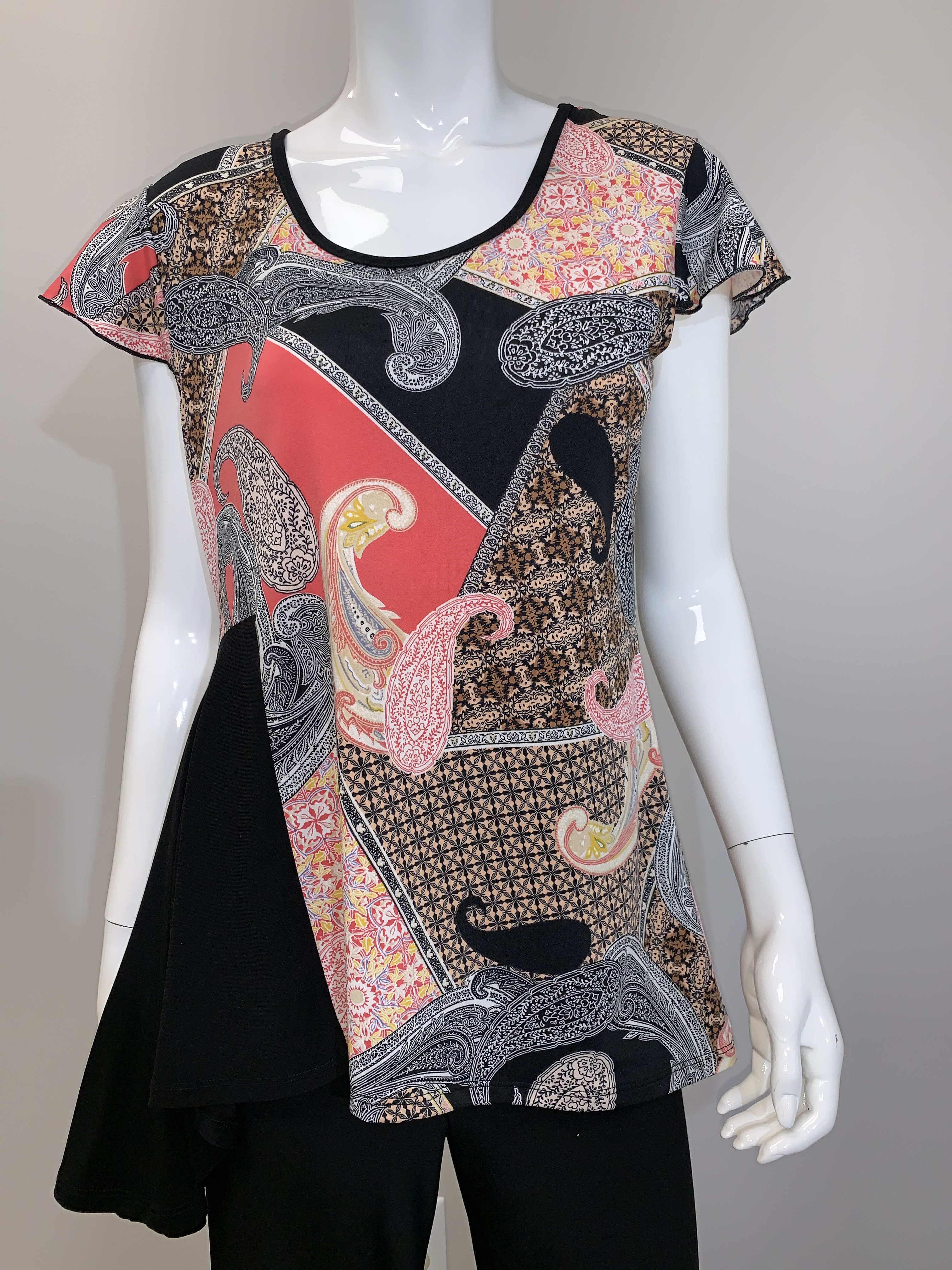 T-2617 BLACK AND CORAL