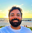 Bacharel e licenciado em Artes Visuais pela Universidade do Estado do Rio de Janeiro (Uerj), licenciado em Pedagogia também pela Uerj e pela Universidade Anhembi Morumbi (UAM), especialista em Gênero e Sexualidade pelo Instituto de Medicina Social da Uerj, especialista em Ensino de Artes Visuais pelo Colégio Pedro II, mestre em Arte e Cultura Contemporânea pelo Programa de Pós-graduação em Artes (PPGArtes) da Uerj e doutor em Educação pelo Programa de Pós-graduação em Educação (ProPEd) da Uerj.
É professor adjunto do Instituto de Artes (Uerj), onde coordena o projeto de extensão Compartilhando saberes no Ensino das Artes.