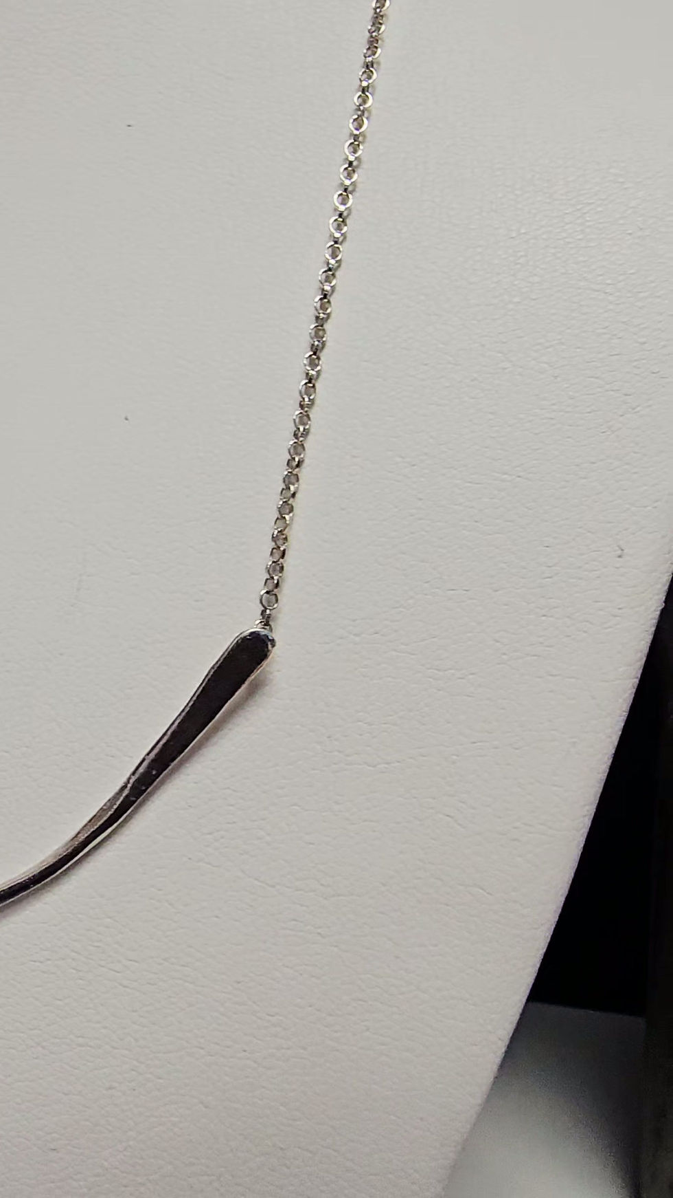 Thumbnail: 925 SILVER CURVED BAR PENDANT NECKLACE - 01118J