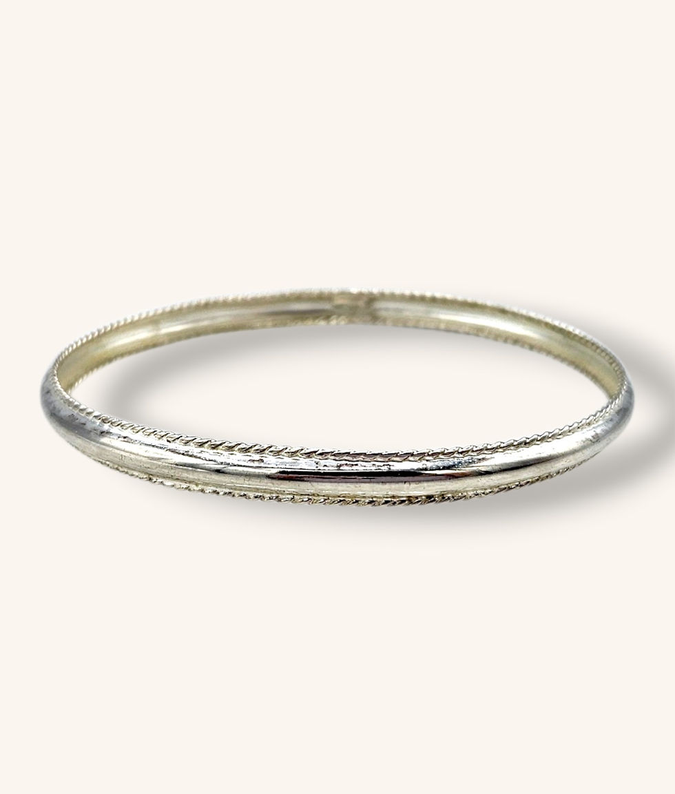 Thumbnail: 925 SILVER RIBBED EDGE BANGLE - 01314J