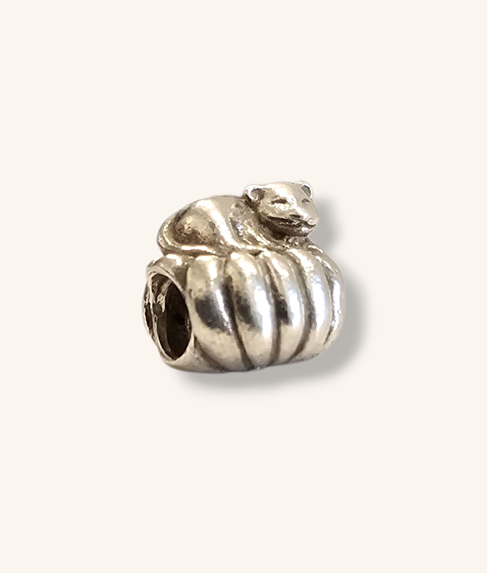 PANDORA COZY CAT ON PILLOW CHARM - 00784J