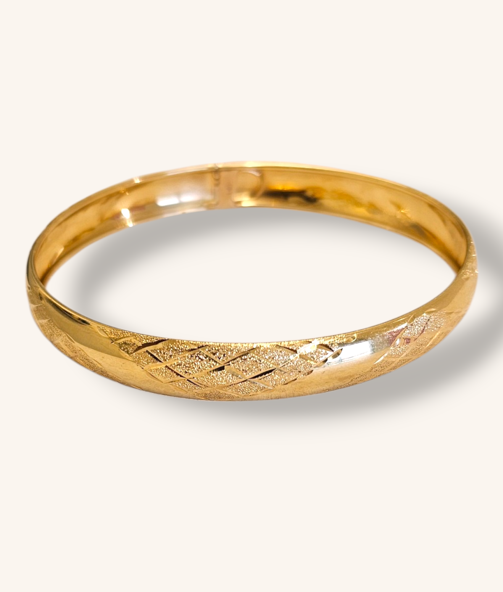 10K YELLOW GOLD POLISHED & SATIN BANGLE BRACELET - 01034J
