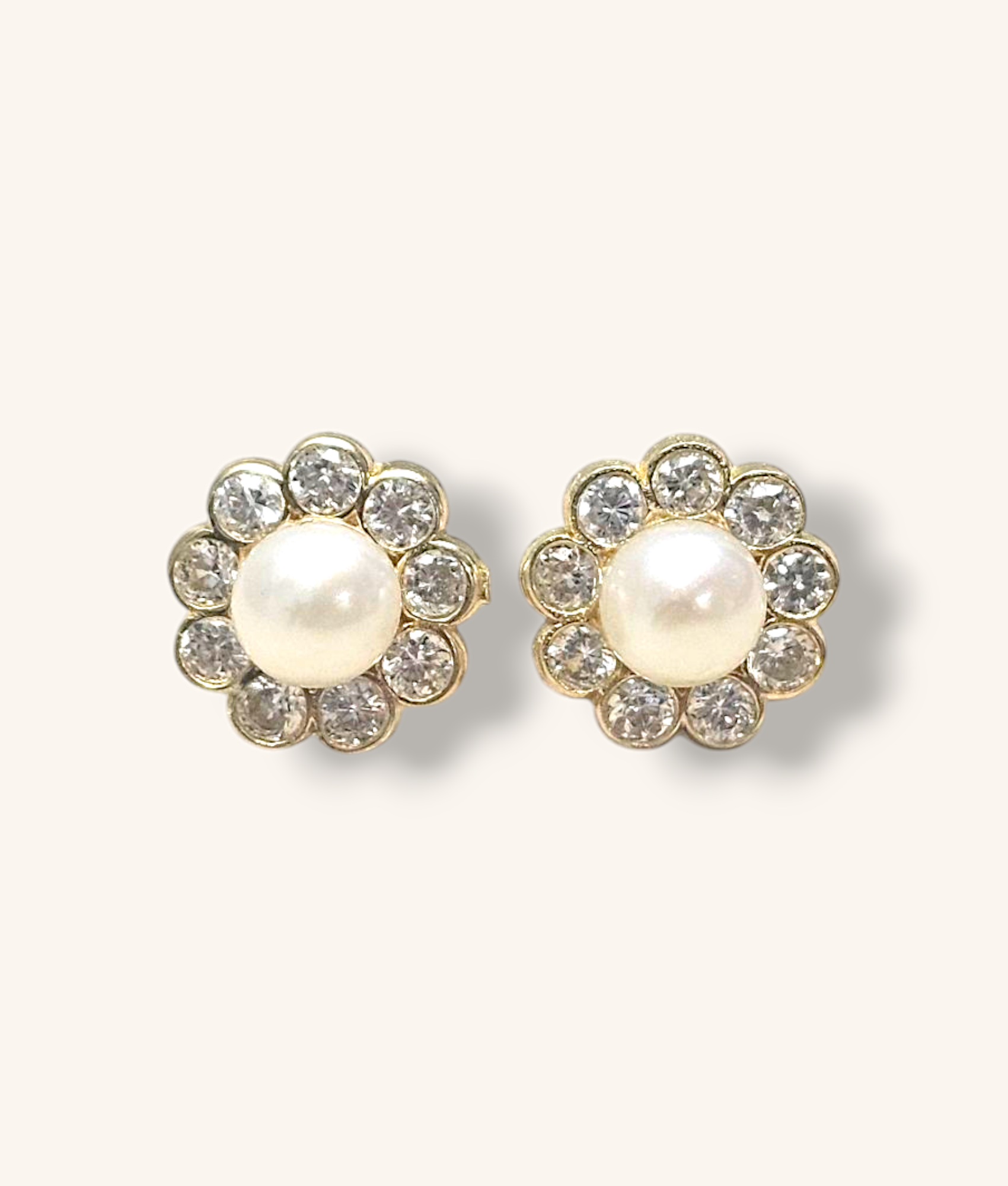 10K YELLOW GOLD VINTAGE FRESH WATER PEARL W/ DIAMOND EARRINGS -00264H