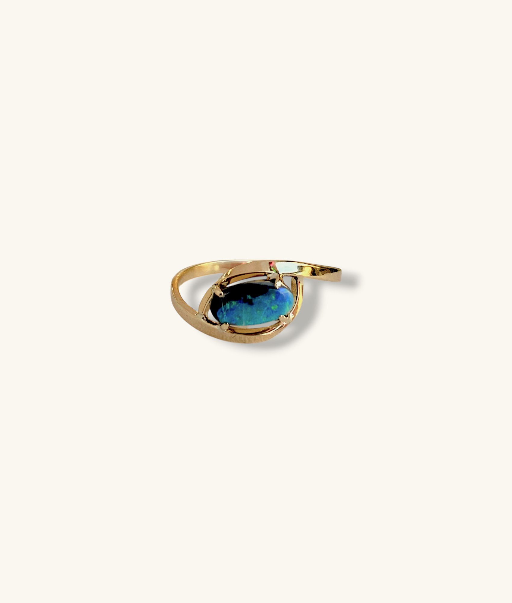 9K TRIPLET BLUE OPAL BYPASS RING SZ 8 - RG9K179 - H