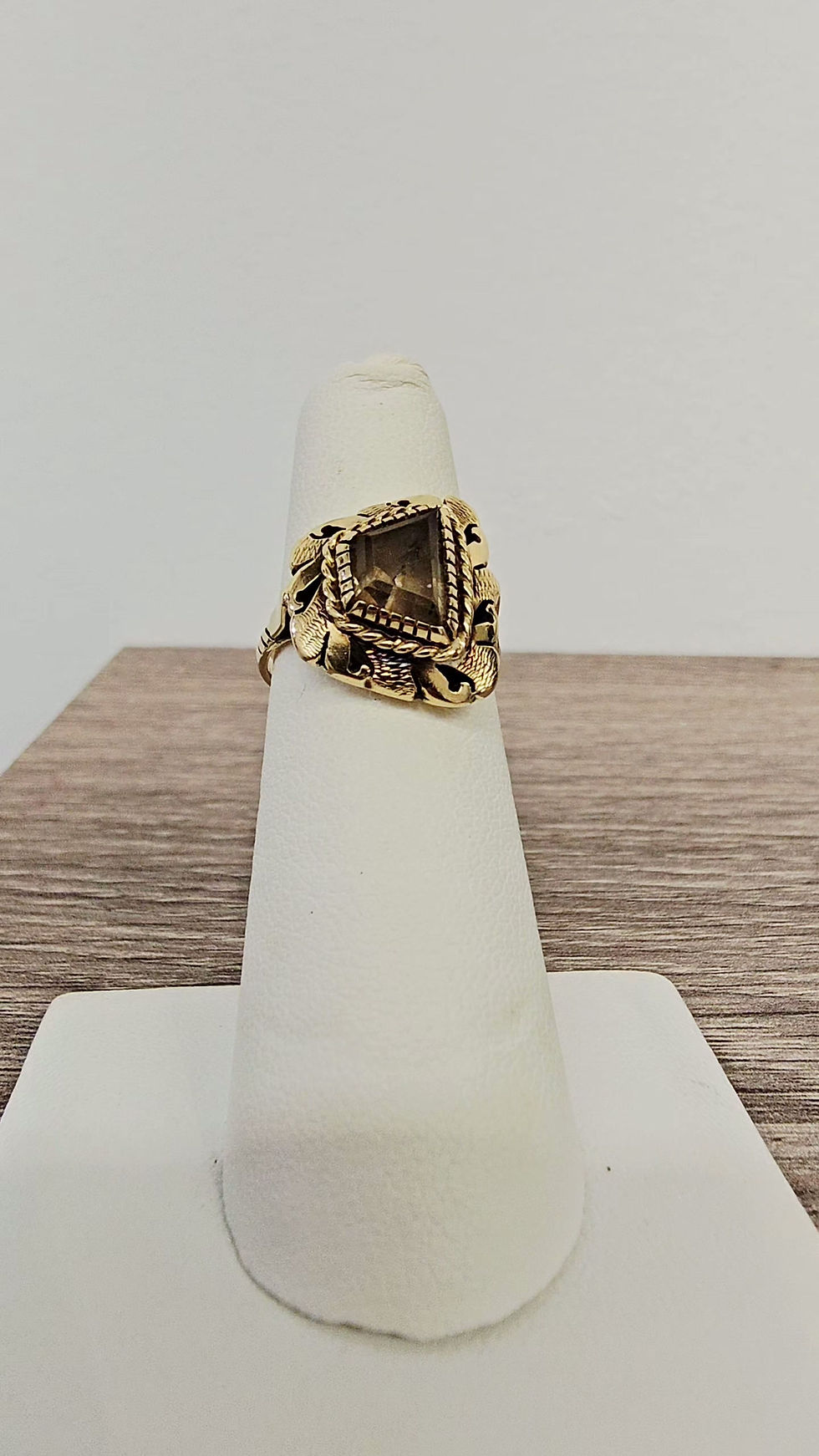 Thumbnail: VINTAGE 14K GOLD SMOKY QUARTZ RING - SZ 5- 00701H
