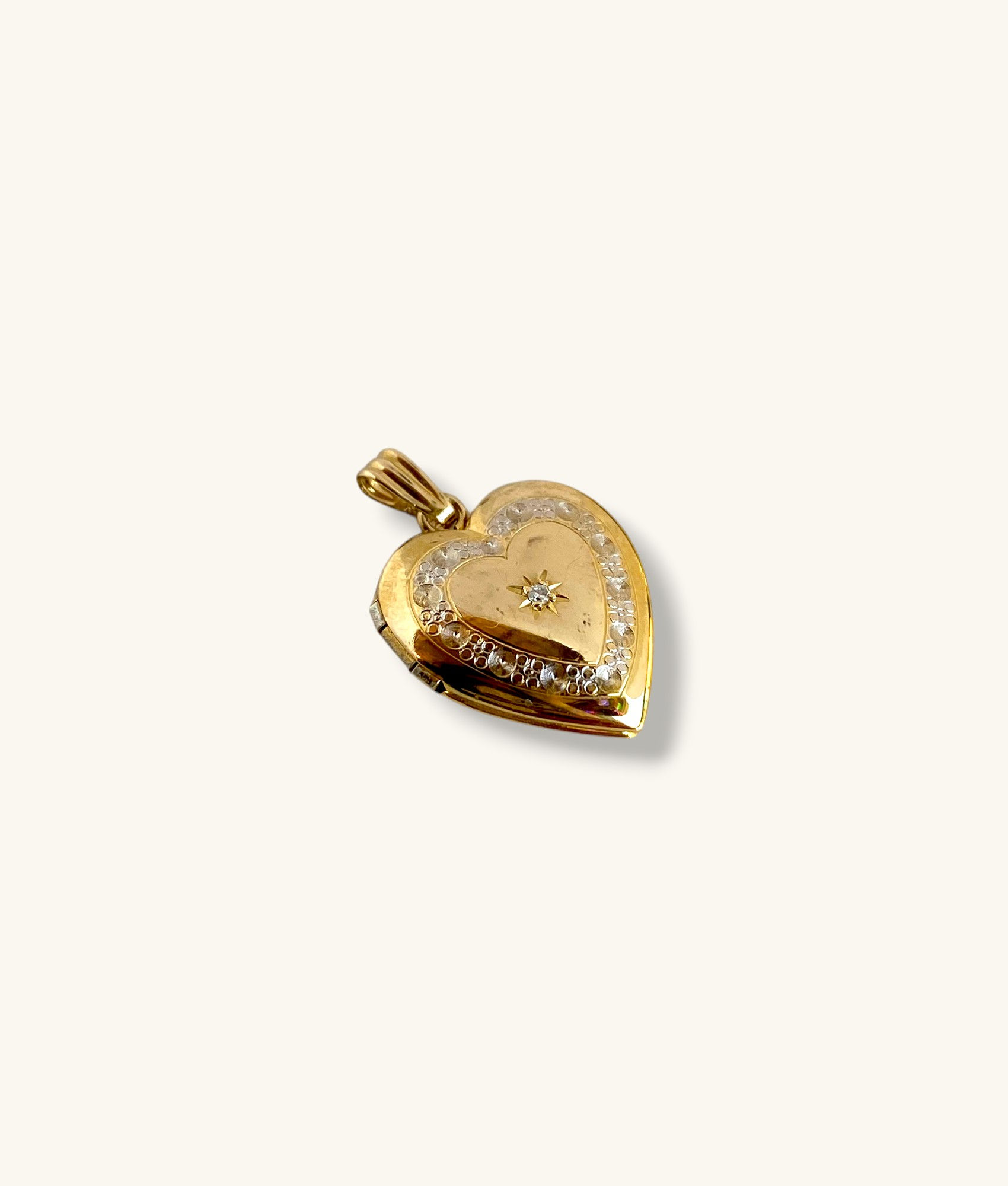10K DIAMOND SET ENGRAVED HEART LOCKET PENDANT - PD10K178 - H