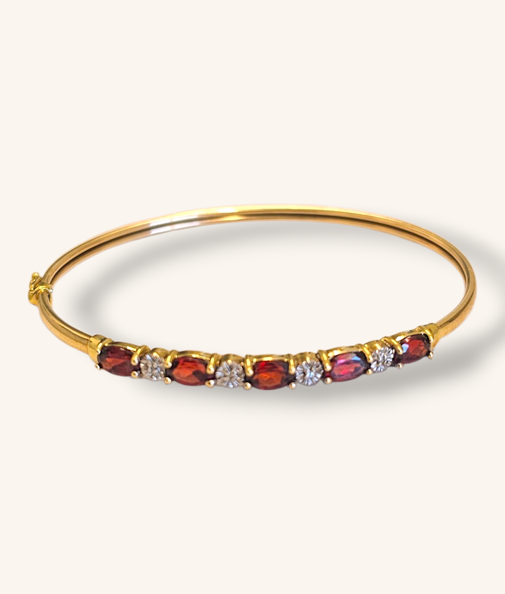 10K YELLOW GOLD GARNET & DIAMOND BANGLE - 01139J