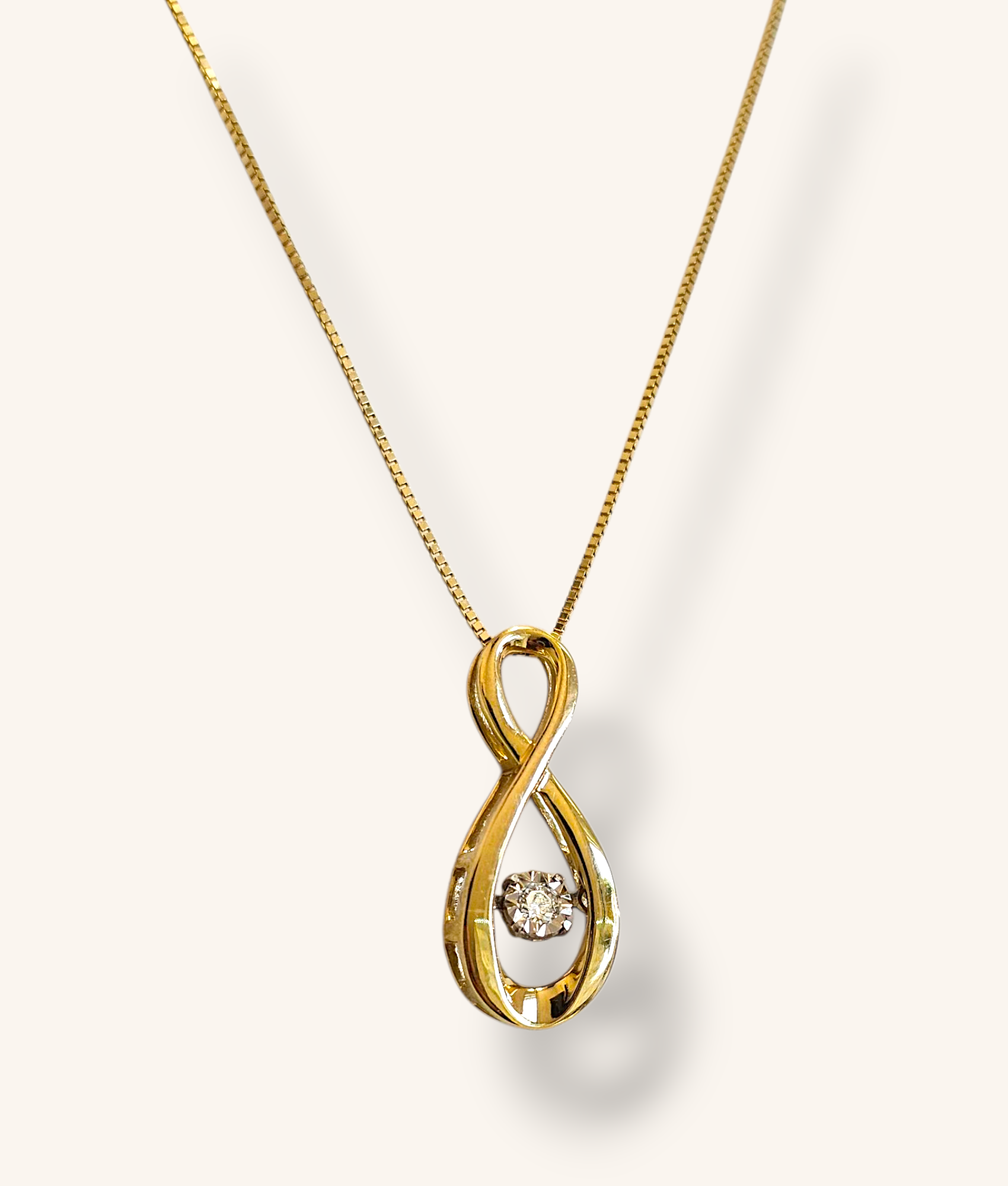 10K GOLD CUBIC ZIRCONIA INFINITY PENDANT NECKLACE - 00466J
