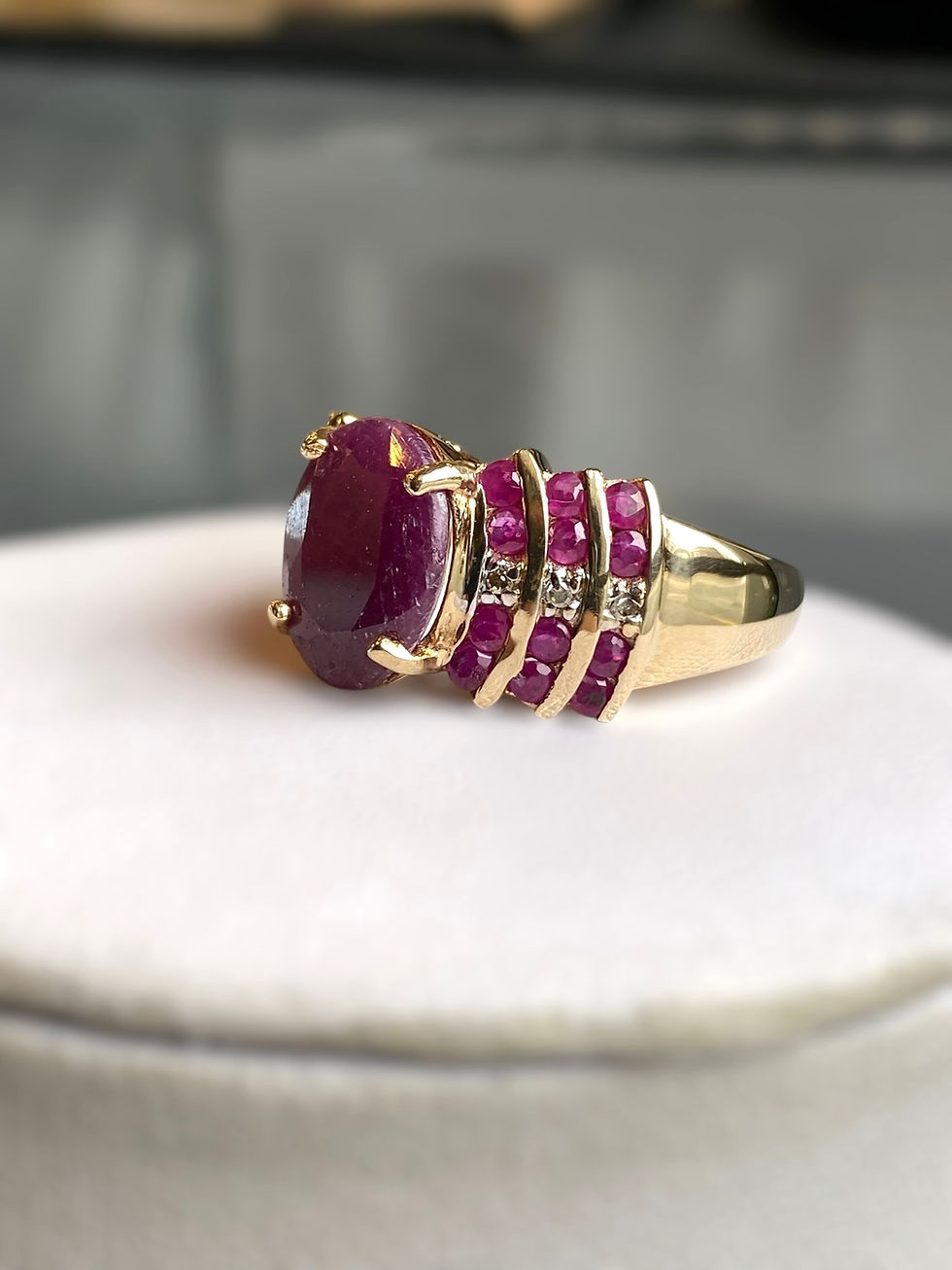 Thumbnail: 14K GOLD OVAL NATURAL RUBY & DIAMOND COCKTAIL RING - SZ 10 - H