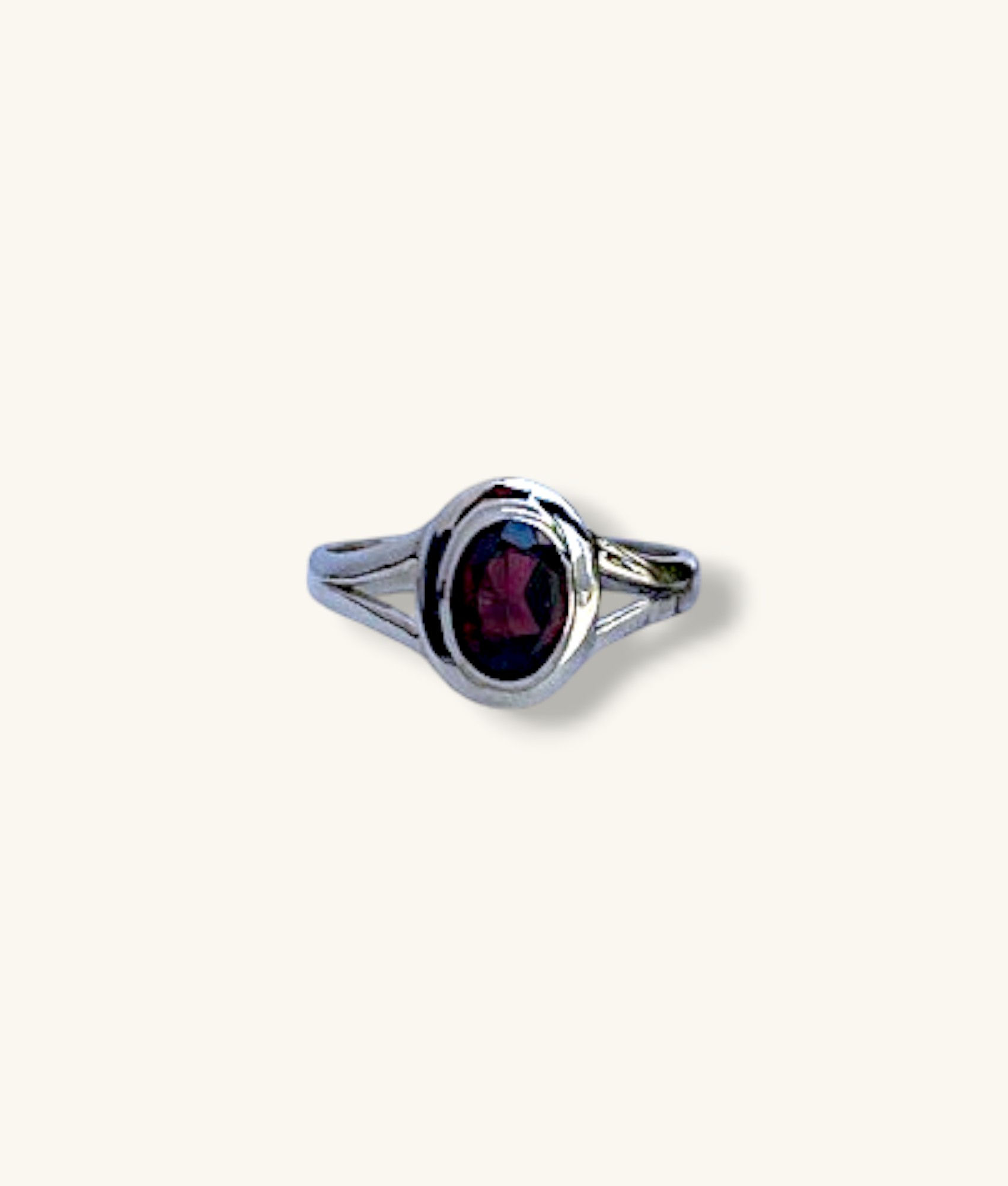 925 OVAL CUT SIMULATED GARNET SPLIT BAND RING SZ 6 - RG925082 - HI
