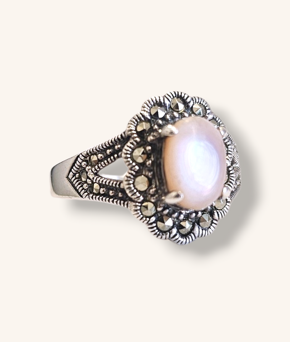 Thumbnail: 925 SILVER PINK MOTHER OF PEARL MARCASITE RING - SZ 8 - 01102J