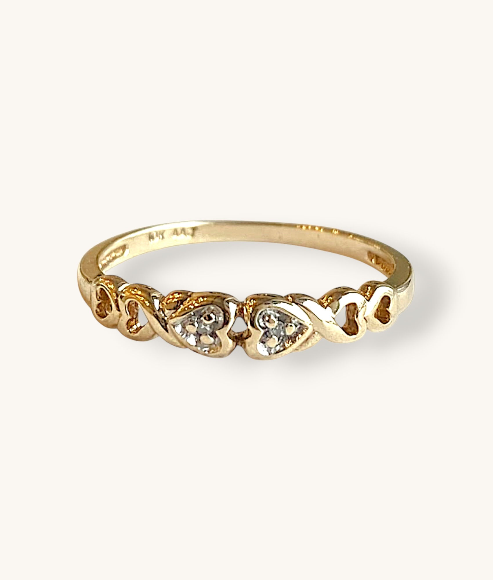10K YELLOW GOLD DIAMOND HEART RING - H