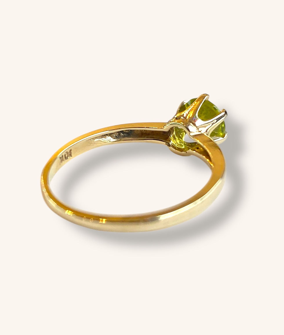 Thumbnail: 10K YELLOW GOLD PERIDOT SOLITAIRE RING - SZ 6.75 - H