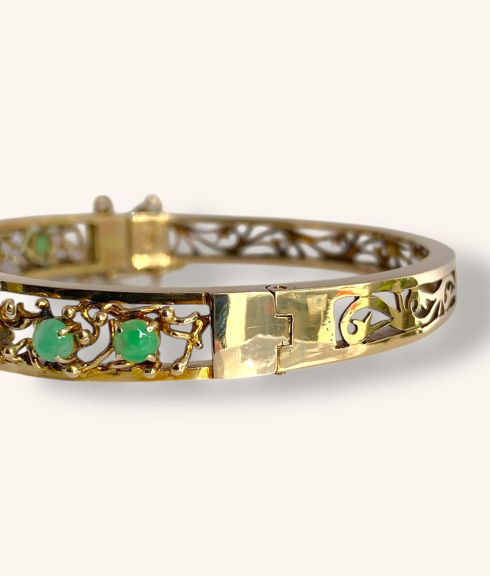 Thumbnail: 14K VINTAGE HINGED BANGLE YELLOW GOLD WITH CABOCHON JADE - H