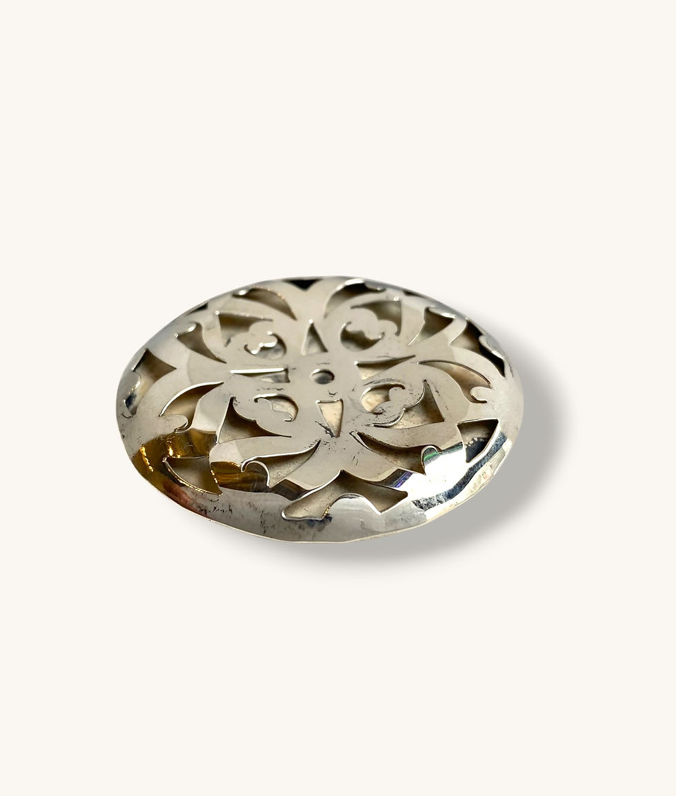 Thumbnail: 925 STERLING SILVER SCROLL PATTERN ROUND PIN - H