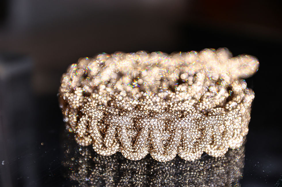 Thumbnail: Gold Rhinestone Classic Crossbody strapp