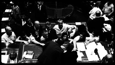 Verna y la votación caliente: de la cornisa al cementerio