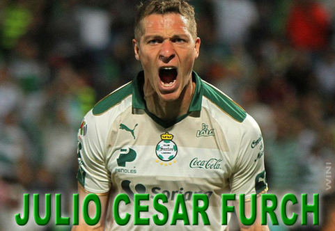 Julio Furch convierte los dos goles del triunfo del Santos Laguna sobre el América