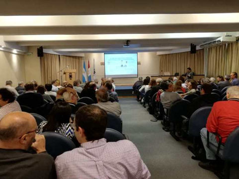 Directores del Conicet denunciaron el ''desmantelamiento del sistema científico nacional'