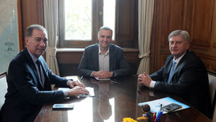 Santilli recibe a Ziliotto para buscar apoyos a la reforma laboral, en medio del reclamo pampeano por la deuda previsional