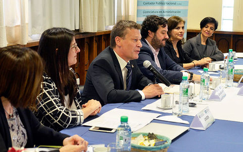 Las Facultades de Derecho rechazan la reforma judicial