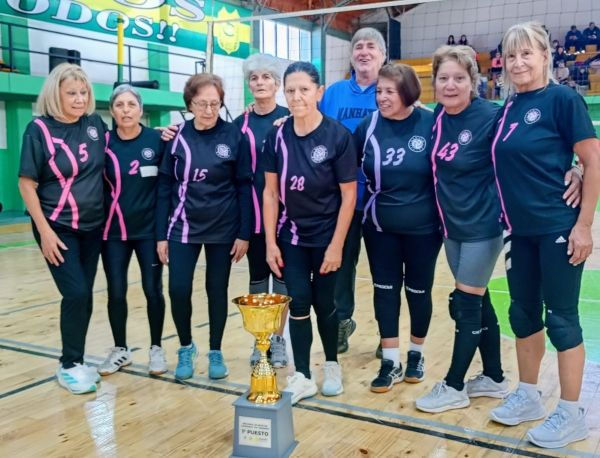 ¡Grito de Campeonas! La winifredense Matilde Viñas se coronó en el Nacional de Newcom en Zapala