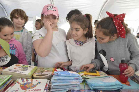 Hasta hoy se puede visitar la Feria Provincial del Libro en Santa Rosa