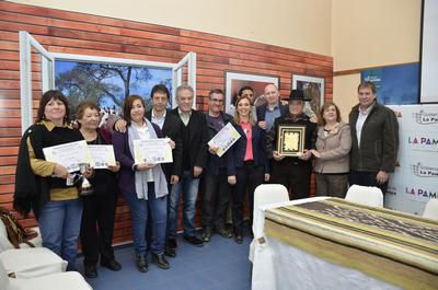Artesanos pampeanos fueron premiados en Palermo
