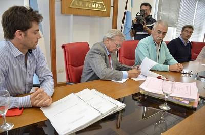 El Gobierno de La Pampa asfaltará 165 cuadras en Santa Rosa