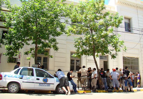 Verna firmó la destitución del jefe de los policías "sediciosos"