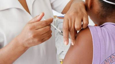 Salud: Provincias debieron comprar vacunas para la meningitis