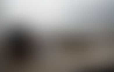 Se despistó y terminó adentro de la laguna