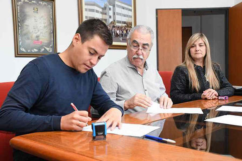 Casi 25 millones de pesos para asfalto en Telén y Luan Toro