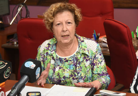 La ministra, contra la 'falta de ética' docente