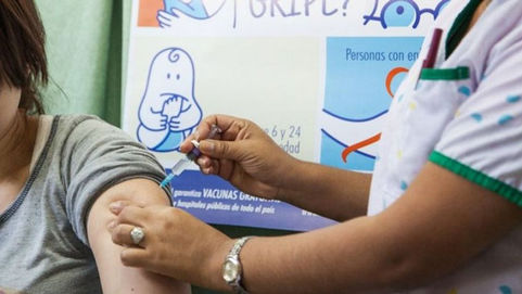 Meningitis: por escasez de dosis suspenden la vacuna en niños y niñas de 11 años