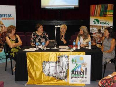 'Necesitamos que apoyen a las bibliotecas populares más que nunca'